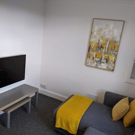Glenclova - No 5 Bellyeoman, Bright Two Bedroom Apartment Dunfermline Exterior foto