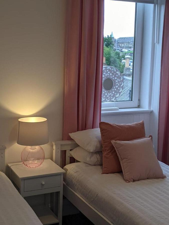 Glenclova - No 5 Bellyeoman, Bright Two Bedroom Apartment Dunfermline Exterior foto